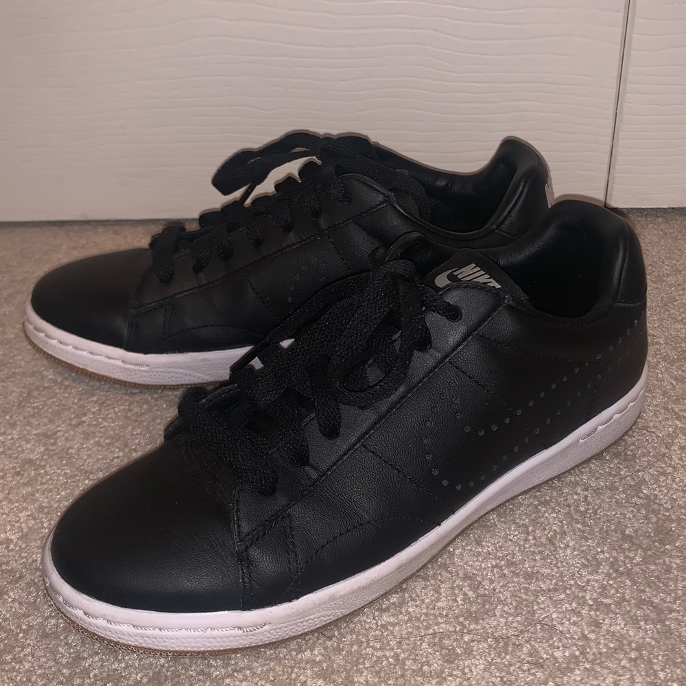 Nike “Classic Ultra” Leather Sneakers Size…